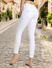 Charger l&#39;image dans la galerie, Pantalon slim à boutons et fermeture

