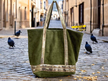 Charger l&#39;image dans la galerie, Sac cabas en cuir avec bandes pailletées
