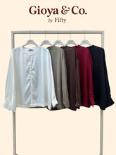 Charger l&#39;image dans la galerie, Blouse satinée col officier
